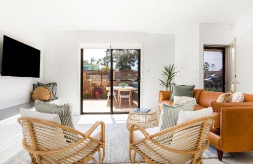 Culburra Beach House | The Villa at Culburra I Pet Friendly I 4 Mins Walk to Beach