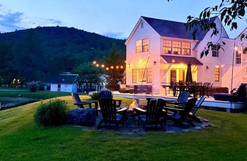 West Dover House | The Villa - Industrial Farmhouse with Hot Tub