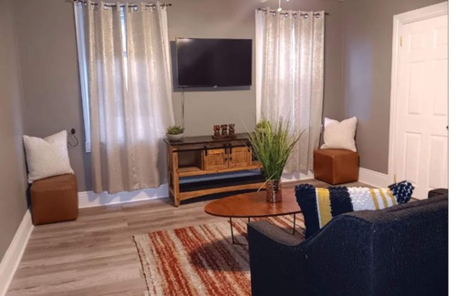 Federal Hill Apartment | The Villa-Suite # 3 at Federal Hill* NEW 2 BR APT