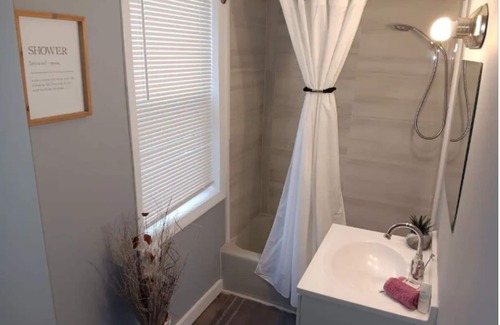 Federal Hill Apartment | The Villa-Suite # 3 at Federal Hill* NEW 2 BR APT