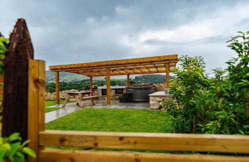 Newry Resort | The Village at The Rocks - Luxury Glamping Resort