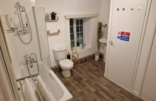 Liddington House | The Village Inn