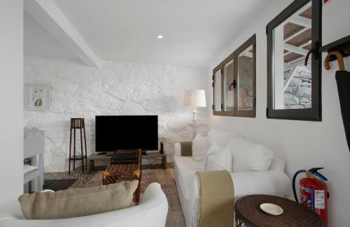 Canico Ski Chalet | The Village Loft