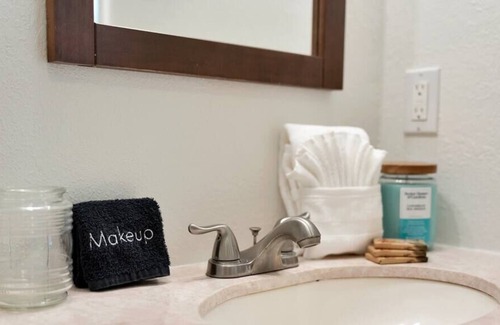 Madeira Beach Villa | The Villas at Madeira 2, Walk 2 Beach + Johns Pass
