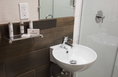 Downtown Hotel | The Vine Inn Davis