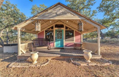 Fredericksburg House | The Vines Retreat, Hot-Tubs, Game Room, 10-Mins to Downtown!