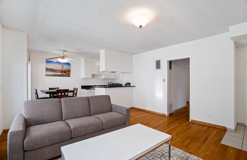 Palms House | The Vinton #7