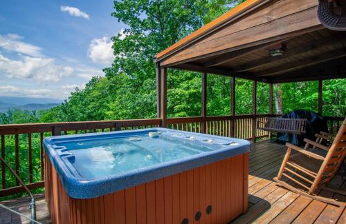 Sevierville House | The Vision Mtn View Hot Tub Wood Fireplace
