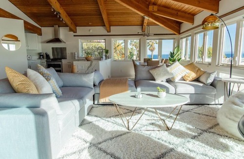 Eastern Malibu House | The Vista House - Malibu Ocean Views - Bo-ho Chic