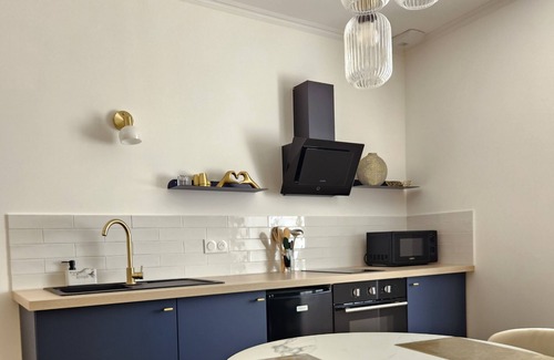 Doue-la-Fontaine Apartment | The Volupté Suite - Luxury, calm and romance with private sauna and Jacuzzi