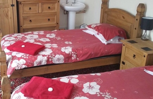 Camborne Bed & Breakfast | The Vyvyan Arms Hotel