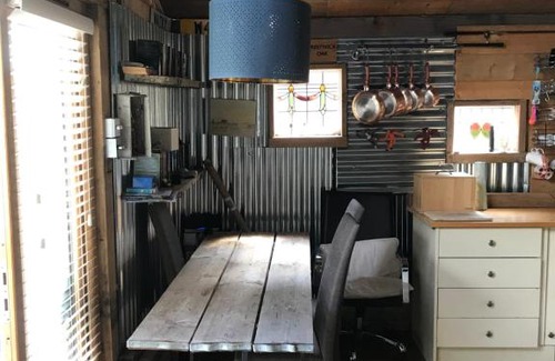 Haslemere Apartment | The Wackery!