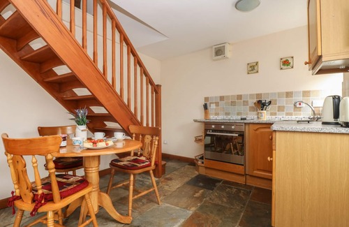 Launceston Cottage | THE WAGON HOUSE, pet friendly, with a garden in Polyphant