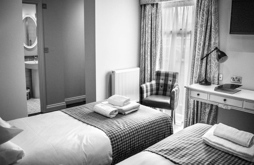 New Forest District Bed & Breakfast | The Walhampton Arms