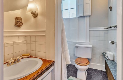 Parkside Apartment | The Walker House. One of a kind stay in Portland's West End, Walker's Paradise!