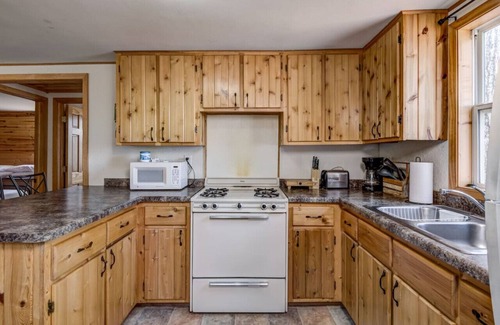 Brill Cabin | The Walleye at Lincolnwood Resort