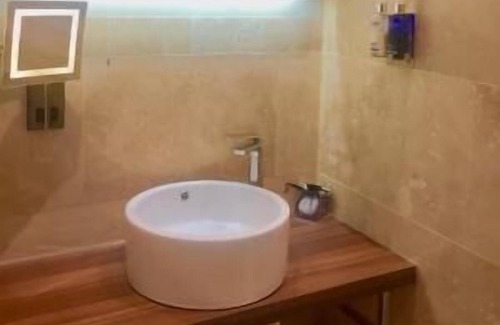 The Park Hotel | The Walton Hotel