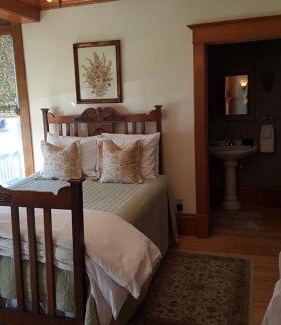 Sturgeon Bay Hotel | The Wanderlust Hotel
