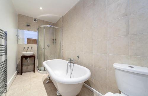 Plaistow and Sundridge Apartment | The Wandsworth Flat