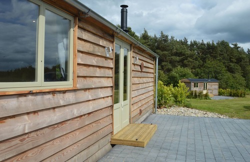 Pickering Cabin | The Warren No Hot Tub 1 pet allowed Onsite Fishing