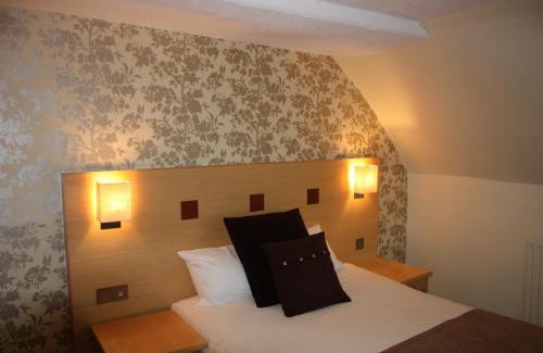 Warwick Town Centre Hotel | The Warwick Arms Hotel - The Coaching Inn Group