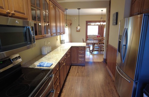 Wisconsin Dells House | THE WASHINGTON HOUSE - A 4-Bedroom Home 1 Block from Downtown Wisconsin Dells