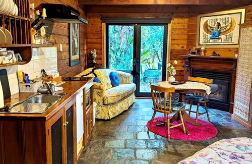Warburton Cottage | The Water Cottage
