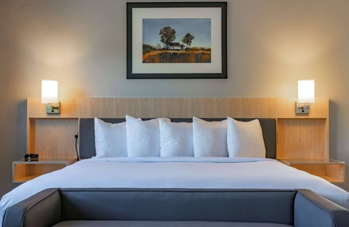 Hot Springs Hotel | The Waters Hot Springs, Tapestry Collection by Hilton