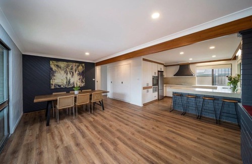 Golden Beach House | The Wave House