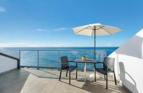 Jardim do Mar Apartment | The Wave House - Oceanfront