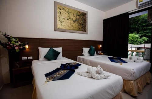 Nanai Road Hotel | The Wave Patong Boutique Hotel