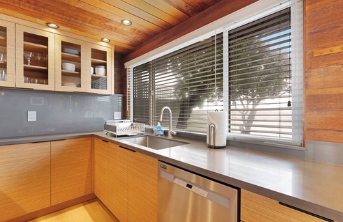 Aptos House | The Waves – Spacious, Stylish Beach Retreat Near Las Olas