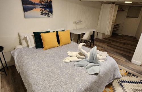 Kitchener Apartment | The Weber Suite
