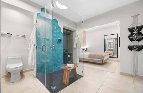 Ocean Park Hotel | The Weekender by Otium