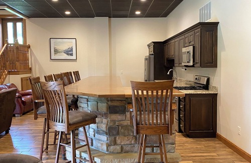 Millersburg House | The Welcome Lodge- Ideal for Large Gatherings