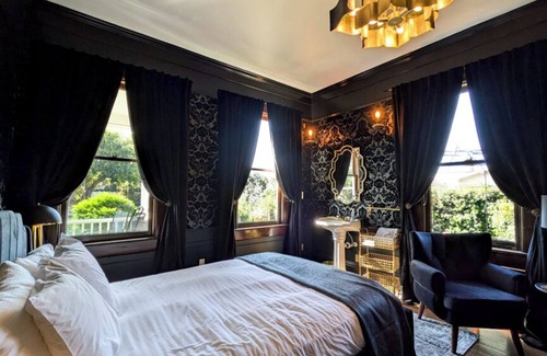 Fort Bragg Hotel | The Weller House