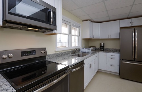 Ocean City Hotel | The Wellington Hotel & Suites Oceanblock