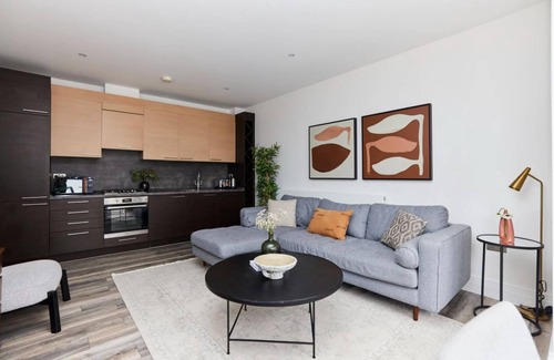 London City Centre Apartment | The Wembley Getaway - Lovely 2bdr Flat