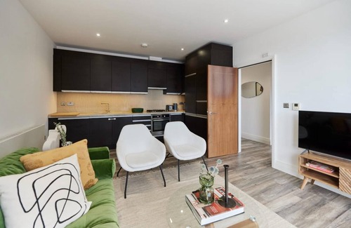 Harlesden Apartment | The Wembley Hideaway - Bright 2bdr Flat