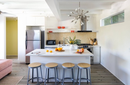 Tahquitz River Estates Hotel | The Wesley Suite 10 by AvantStay | Spacious 2BR/2BA Flat w/Full Kitchen
