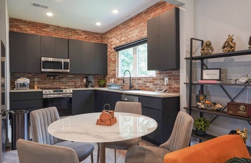 Parker House | The West Ant GVL Art District.