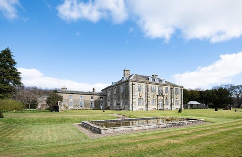 Capheaton House | The West Wing, Capheaton in Northumberland - sleeping 8 guests in 4 bedrooms