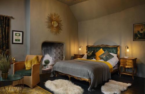 Barnstaple House | The West Wing