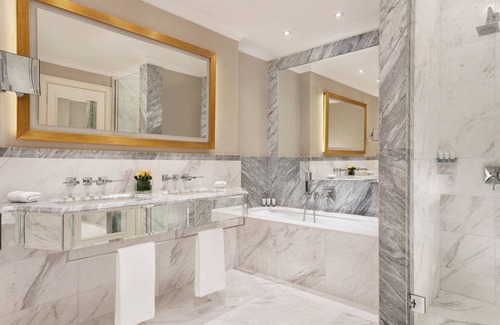 Porta Nuova Hotel | The Westin Palace, Milan