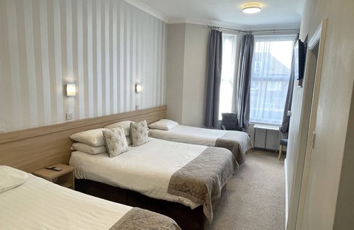 Manchester Hotel | The Westlynne Hotel & Apartments