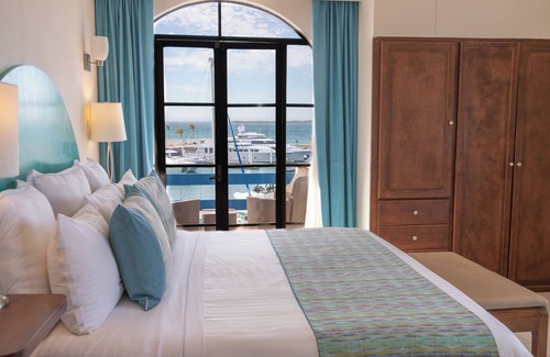 La Paz Hotel | The Westmarine Waterfront Hotel