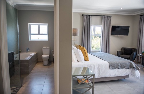 Hermanus Bed & Breakfast | The Whale on Main B&B