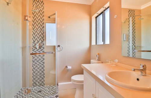 Westcliff Bed & Breakfast | The Whale's Tale Guesthouse