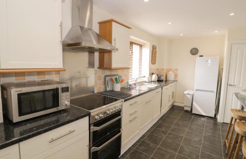 Weston Upon Avon House | The Wheat House