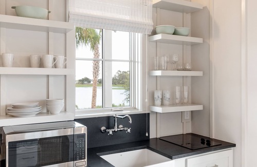 Johns Island House | “The Whimbrel” (3043 Southerly Way) 2 person creekside bungalow at Kiawah River